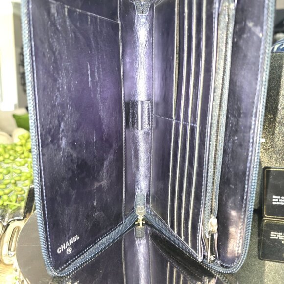 EUC Authentic ULTRA RARE Chanel Cambon Iridescent Blue Organizer Wallet - Picture 3 of 16